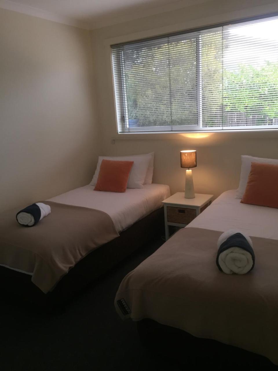 Old Pier Apartments Bridport Luaran gambar